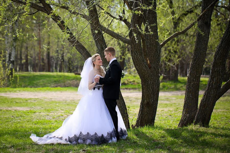 Fotografo di matrimoni Anna Zhukova (annazhukova). Foto del 2 maggio 2018