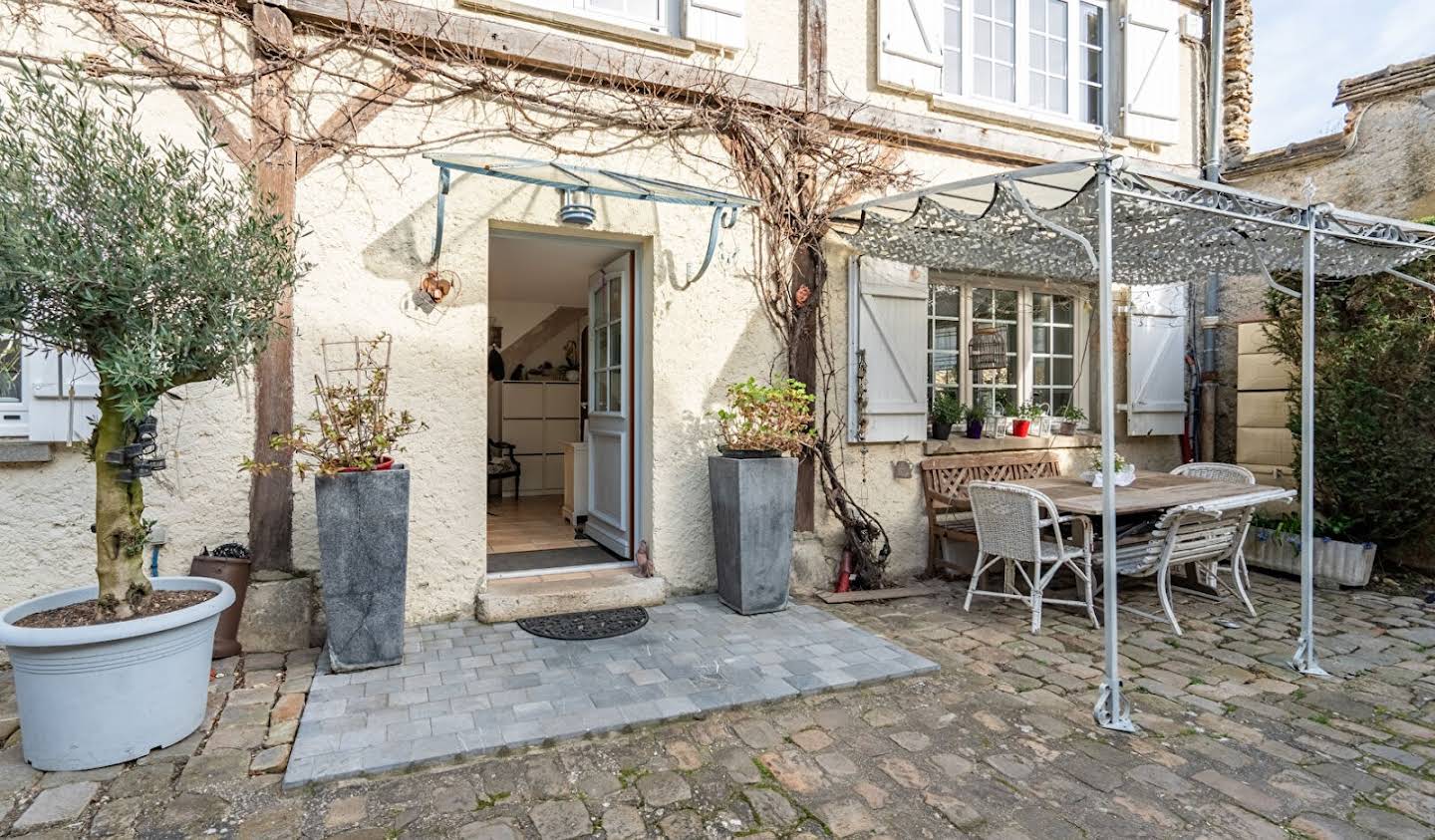 Maison avec terrasse Fourqueux