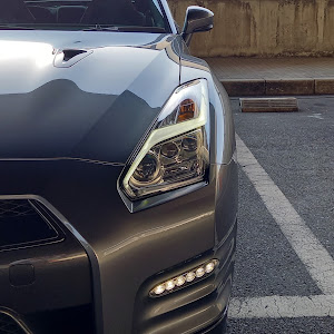 NISSAN GT-R R35