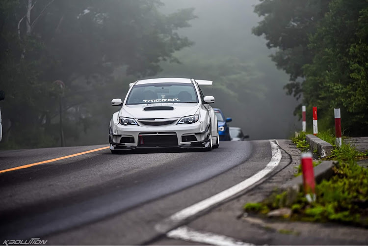 インプレッサ WRX STIのドライブ・レッドメモリー・エムズガレージ・インプレッサに関するカスタム事例の投稿画像1枚目
