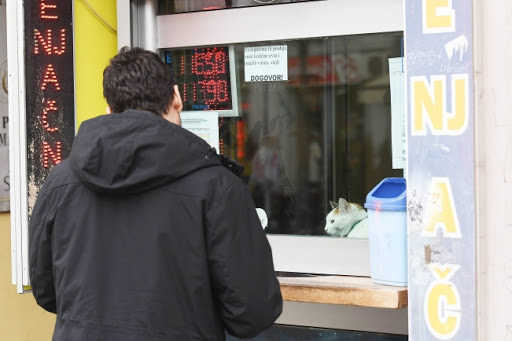 Evro u ponedeljak 117,52 dinara