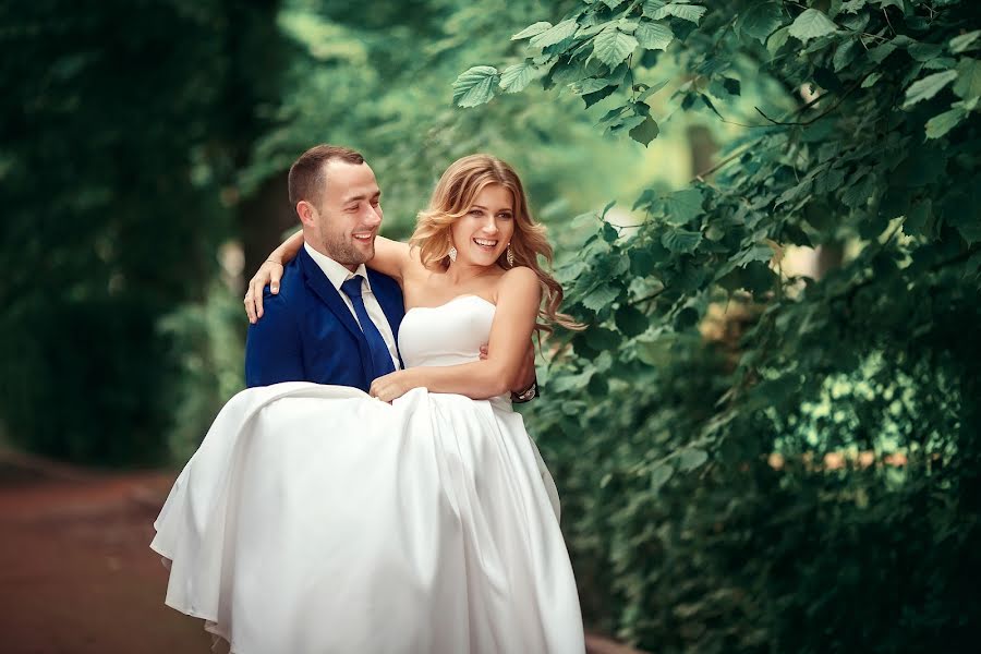 Fotografo di matrimoni Natalya Shtyk (fotoshake). Foto del 7 giugno 2017