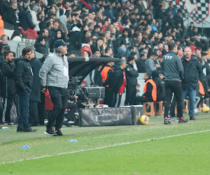 📷 Les joueurs du Besiktas ont formé les initiales de George Floyd dans le rond central 