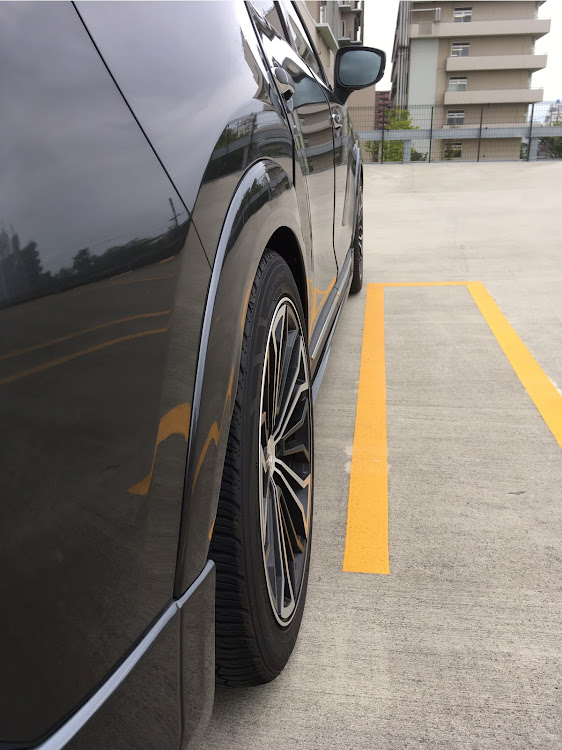 CX-8のエアロ・外装・ライト紹介・ワイトレに関するカスタム事例の投稿画像1枚目