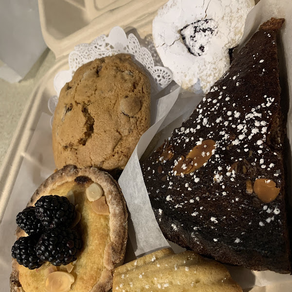 Gluten-Free Cookies at Café Suisse