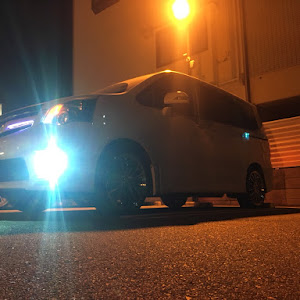 ノア ZRR70W