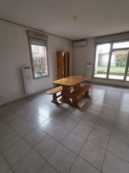 Vente appartement 2 pièces 52 m² à Saint-Priest (69800), 175 000 €