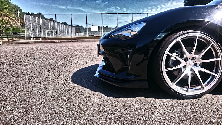 86の2018ベストショット・86・RAYS・RAYS G25に関するカスタム事例の投稿画像1枚目