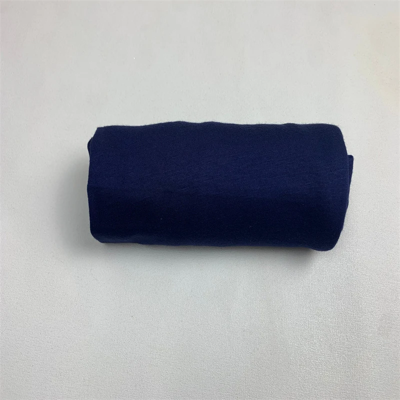 Weiche Damen Schal Mütze aus reiner Farbe mercerisierter Baumwolle Modal. Genießen Sie Komfort und stilvolle Wärme. Perfekt für Damen.