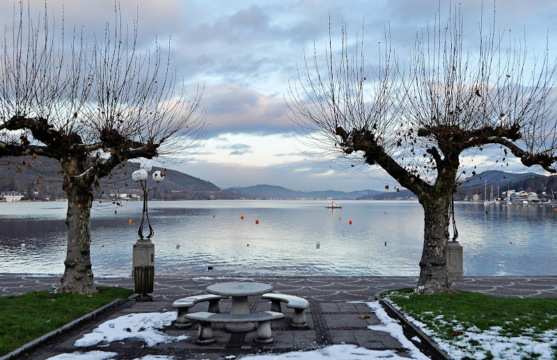 porta sul lago di kaos