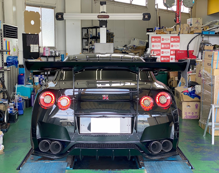 NISSAN GT-Rのブラックデー・黒色無双・T-DEMAND・T&T FORGED・６月もよろしくお願いしますに関するカスタム事例の投稿画像3枚目