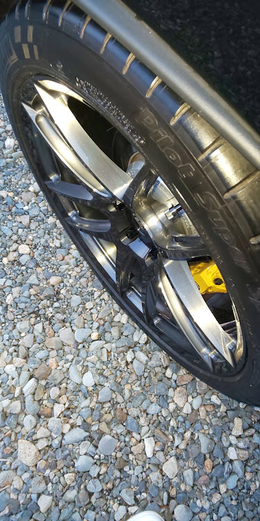 グランドチェロキーのTrackhawk・srt hellcat・Supercharged・BC FORGED WHEELSに関するカスタム事例の投稿画像4枚目
