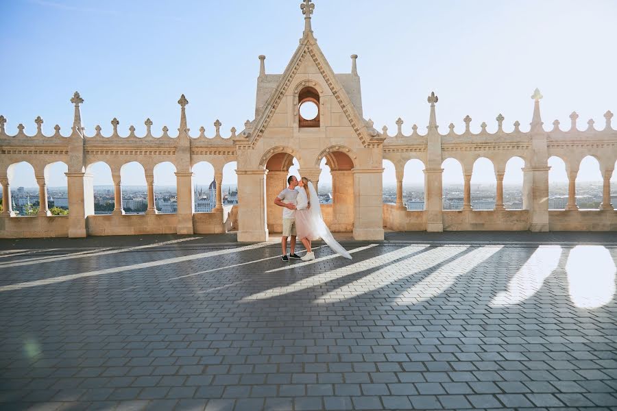 Fotógrafo de casamento Julia Ryaz (yuliyaryaz). Foto de 1 de novembro 2019