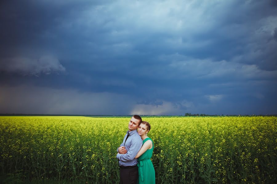 Hochzeitsfotograf Dasha Salina (escorzo). Foto vom 10. Mai 2014