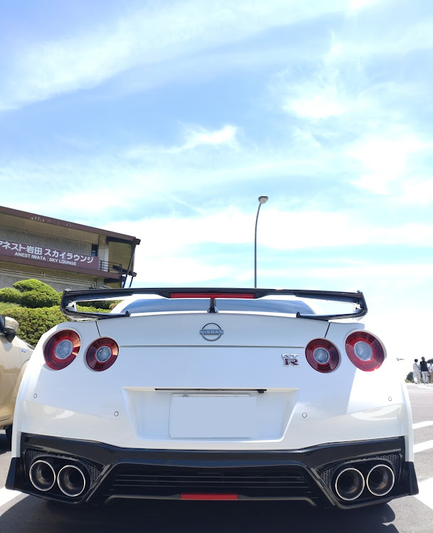 NISSAN GT-RのRushFactory・TE37 SAGA S-Plus・ENDLESS・フェンダー大百科・熱中症に注意に関するカスタム事例の投稿画像12枚目