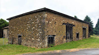 ferme à Roumazières-Loubert (16)