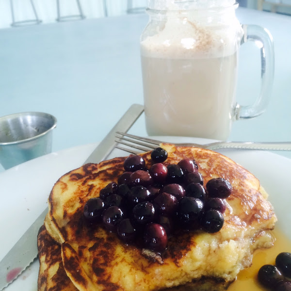 Lemon ricotta pancakes with maple syrup and blueberries & cowboy chai