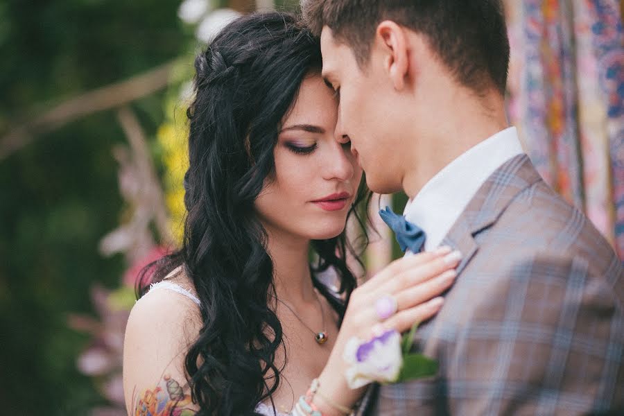 Fotógrafo de casamento Natalya Vasileva (pritchuda). Foto de 4 de junho 2016