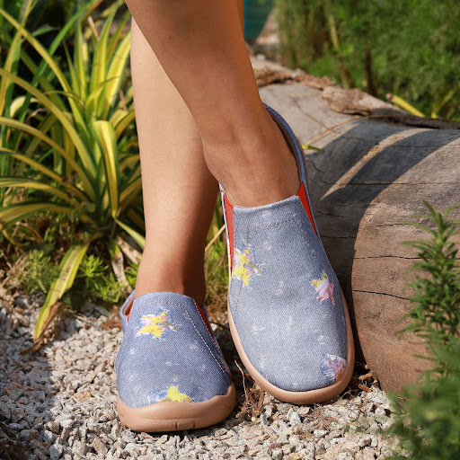 Title 16, Autumn Holiday Day Travel Slip-on Comfortable C...