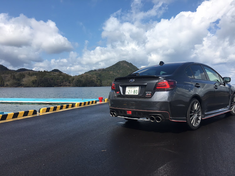 WRX S4のSUBARU・WRX STI・S207・5月4日はS4の日・STIに関するカスタム事例の投稿画像2枚目