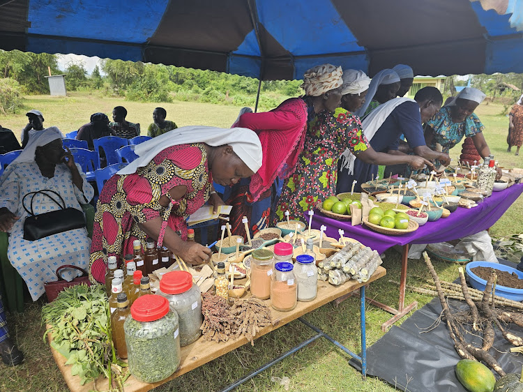 Farmers in Kisumu County showcase their permaculture produce.