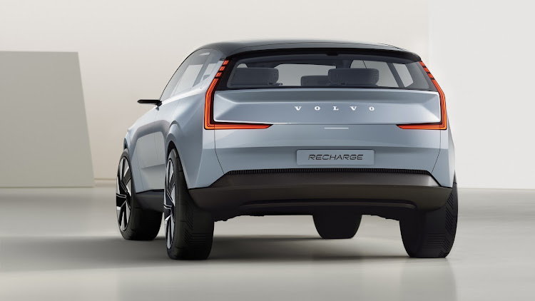 Under that aerodynamic roof profile, the vehicle retains the high eye point beloved by SUV drivers.