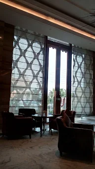 Lobby Lounge - Crowne Plaza photo 6