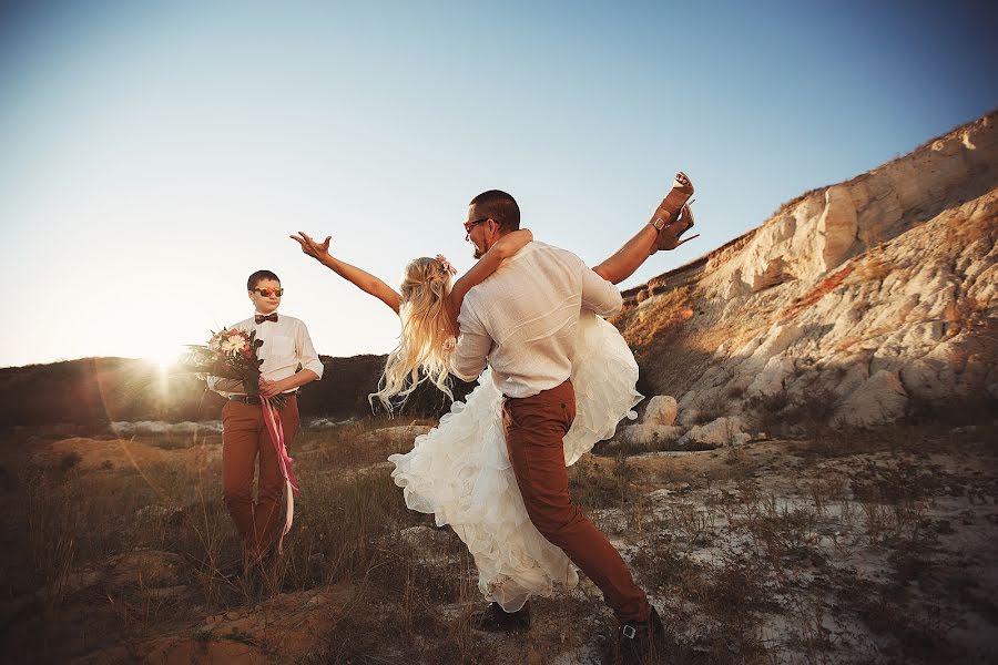 Fotografo di matrimoni Evgeniya Rossinskaya (evgeniyaross). Foto del 24 agosto 2015