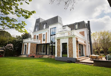 Maison avec piscine et terrasse 20