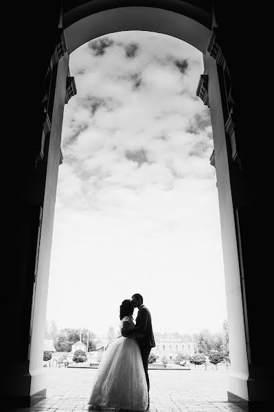 Wedding photographer Artem Smoldarev (artsmoldarew). Photo of 15 March 2019