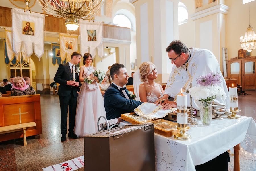 Fotógrafo de bodas Kseniya Pinzenik (ksyu1). Foto del 27 de septiembre 2018