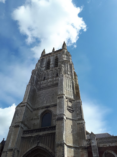 © dFP - Collégiale Saint-Pierr