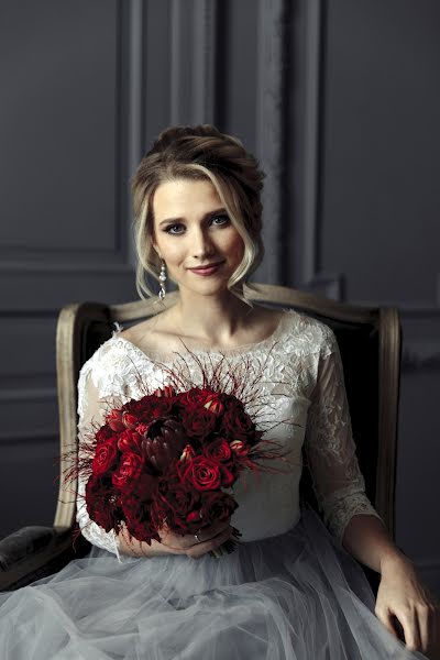 Fotógrafo de bodas Nina Zverkova (ninazverkova). Foto del 26 de mayo 2019