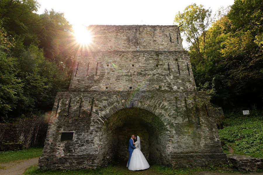 Wedding photographer Gyula Boros (borosgyula). Photo of 10 December 2021