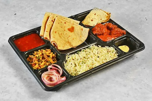 Deluxe Chicken Thali