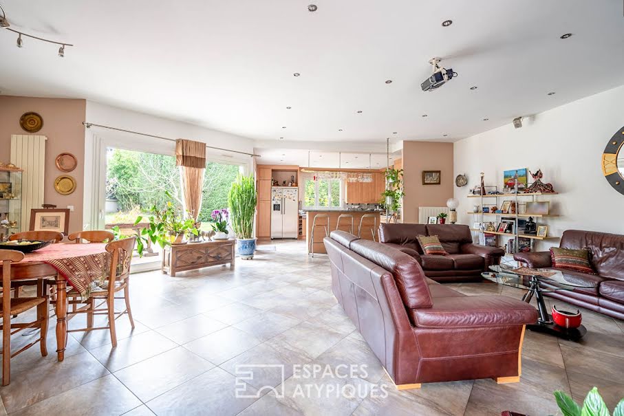 Vente maison 7 pièces 234 m² à Noisy-le-Grand (93160), 1 250 000 €