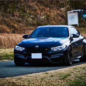 M4 クーペ F82