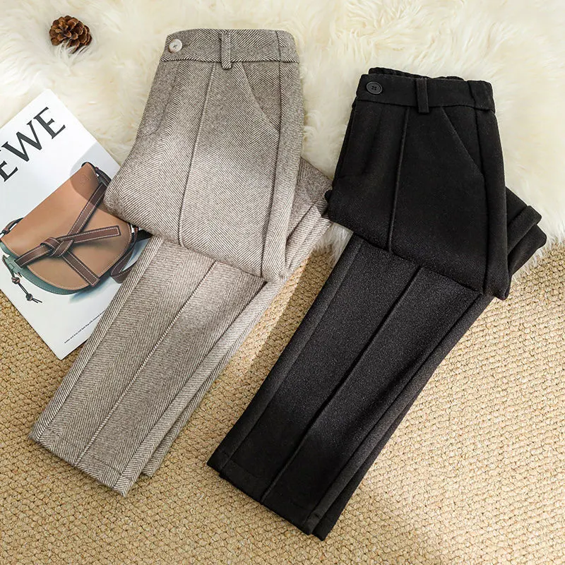 Pantalon taille haute effet amincissant avec tissu peluche et épais, pour une silhouette affinée et un confort optimal.