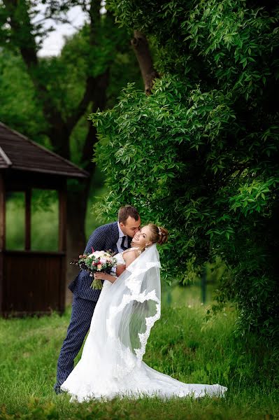 Fotografo di matrimoni Yuriy Luksha (juraluksha). Foto del 6 giugno 2017