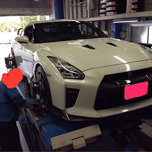 NISSAN GT-R