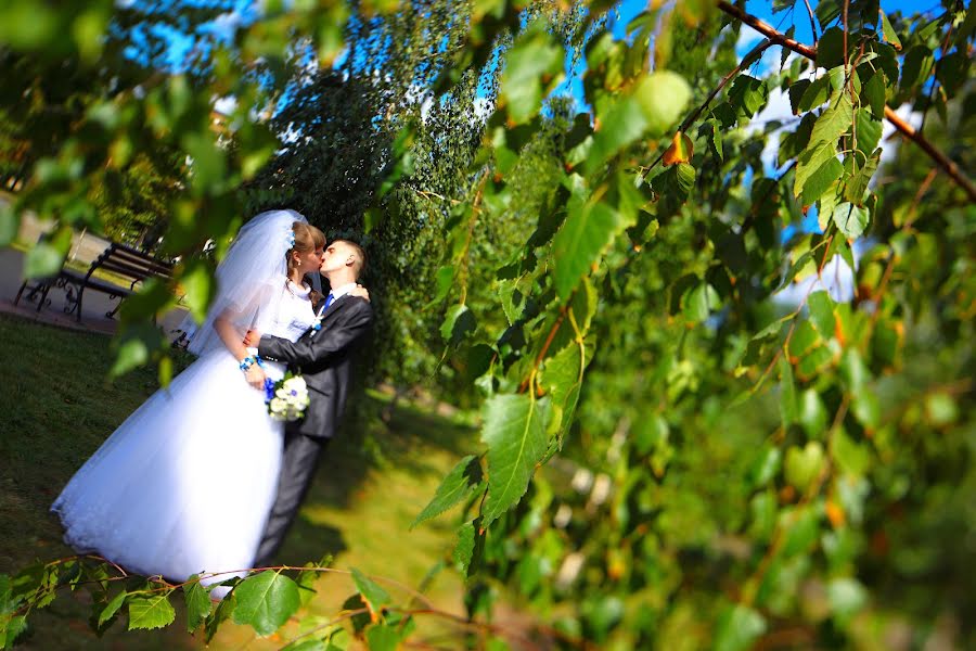 Bröllopsfotograf Maksim Malyy (mmaximall). Foto av 10 oktober 2014