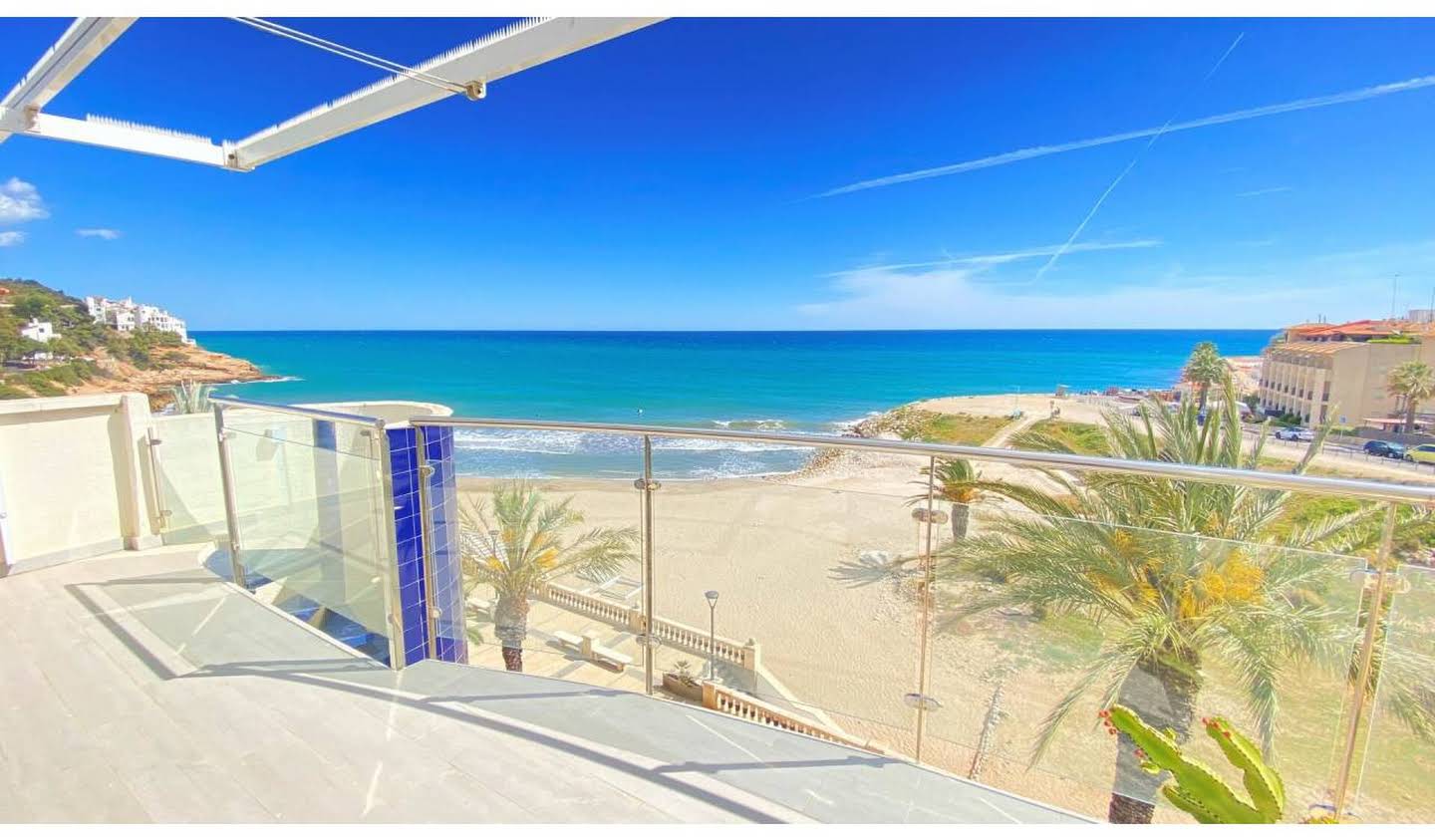 Appartement avec terrasse et piscine Sitges