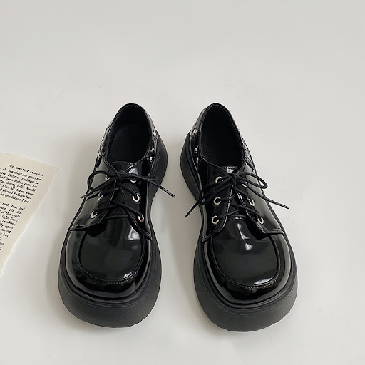 Title 2, Womens Large Head Retro British Style Lace-up ...