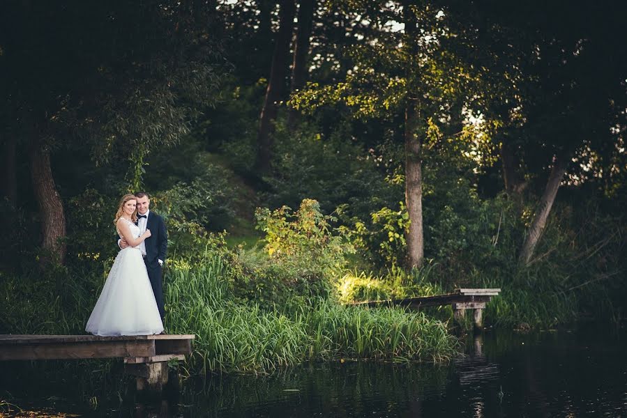 Fotógrafo de casamento Mariusz Stankiewicz (stankiewiczfoto). Foto de 10 de março 2020