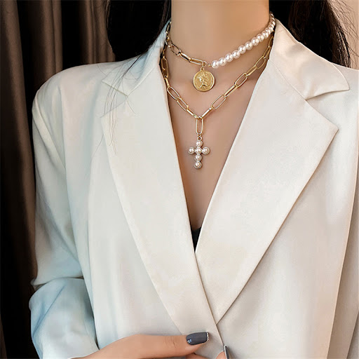 Title 1, Personality Retro Big Coin Female Fashion Clavi...