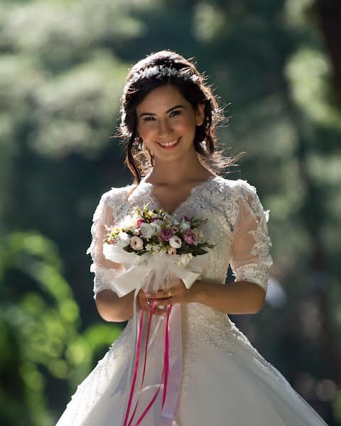 Fotógrafo de casamento Yasin Kiratli (kiratliyasin). Foto de 28 de outubro 2017