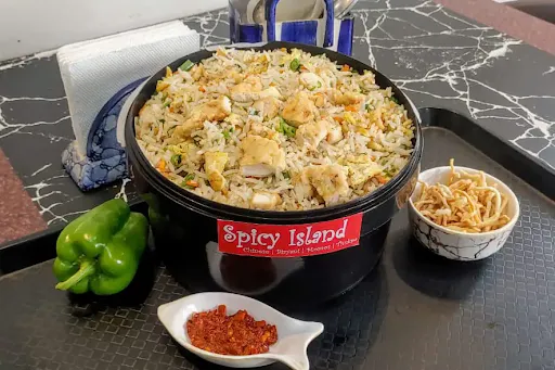 Bucket Chicken Fried Rice [Serves 4]