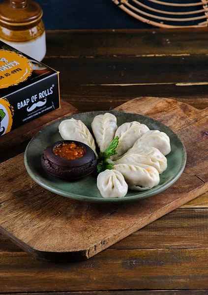 Veg Momos [6 Pcs]