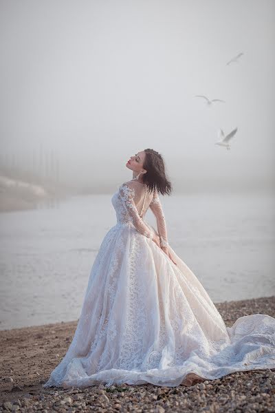 Wedding photographer Alena Yakovleva (alenayakovleva). Photo of 19 May 2022