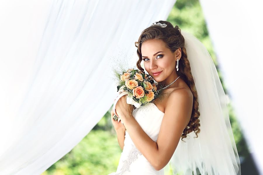 Wedding photographer Oleg Yakubenko (olegf). Photo of 18 August 2015